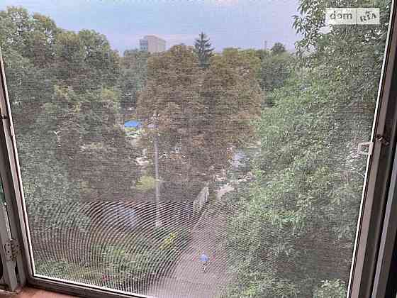 Оренда Квартира 3-кімнатна, 4/5 поверх на ул. Нивская Kiev