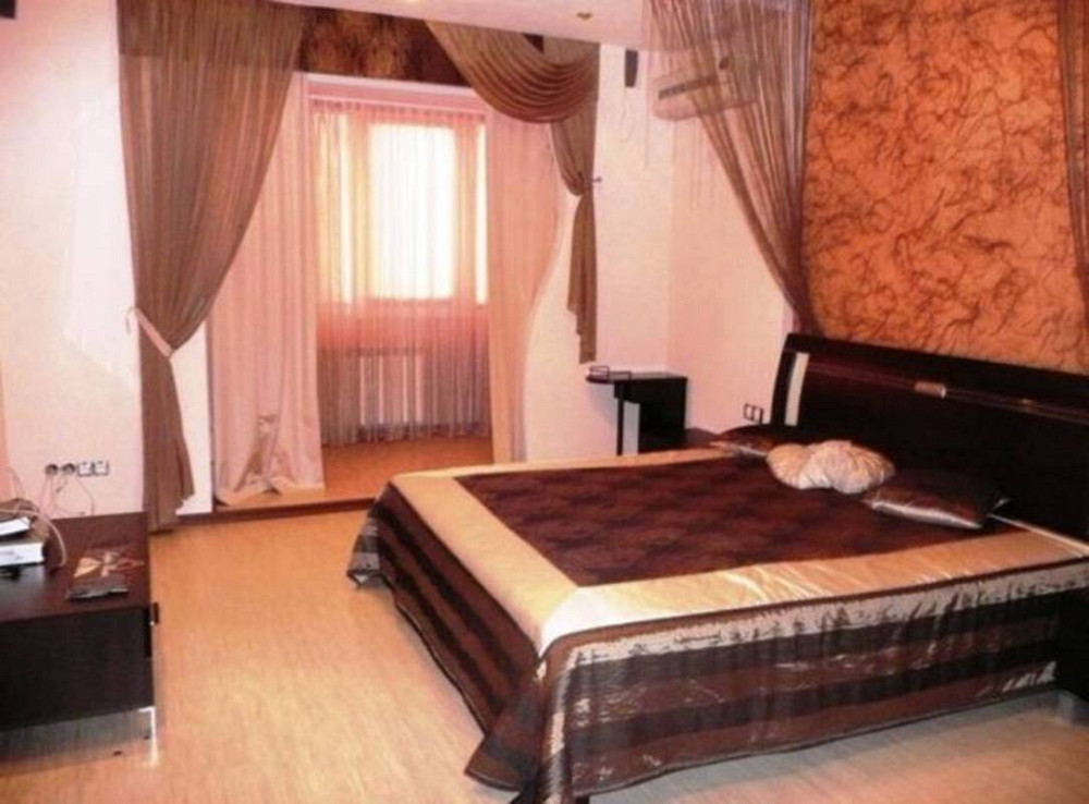 Оренда Квартира 3-кімнатна, 14/14 поверх на ул. Анны Ахматовой, 13д Киев - изображение 5