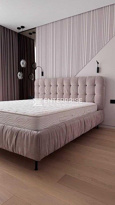 Продаж 2к Квартира 78 кв.м Салютна вул. Kiev - photo 1