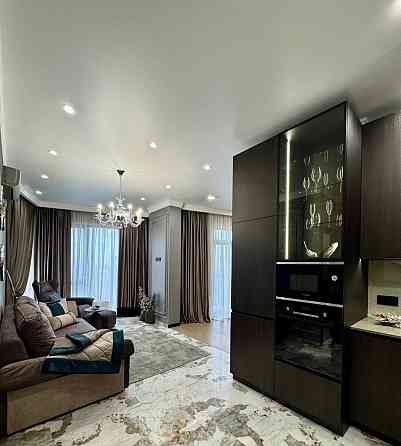 Продаж Квартира 3-кімнатна, 8/12 поверх на Чубаевская ул., 1 Odessa