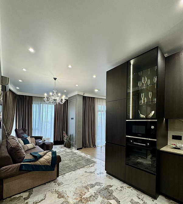 Продаж Квартира 3-кімнатна, 8/12 поверх на Чубаевская ул., 1 Odessa - photo 1