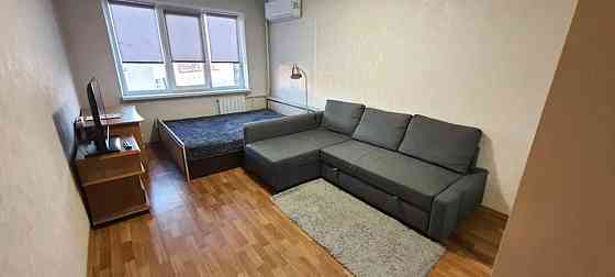 Оренда Квартира 1-кімнатна, 16/16 поверх на Деміївська, 45а Киев