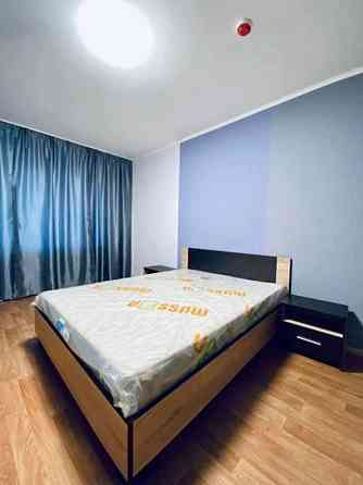 Оренда Квартира 3-кімнатна на Гмыри Бориса ул., 12 Київ