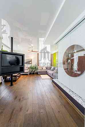 Продаж Квартира 5-кімнатна, 23/24 поверх на Глушкова Академіка вул., д. 9-В Киев