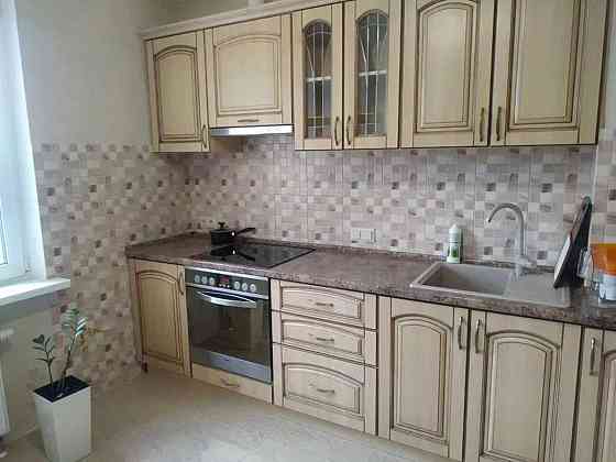 Оренда Квартира 2-кімнатна, 18/22 поверх на ул. Здолбуновская Київ