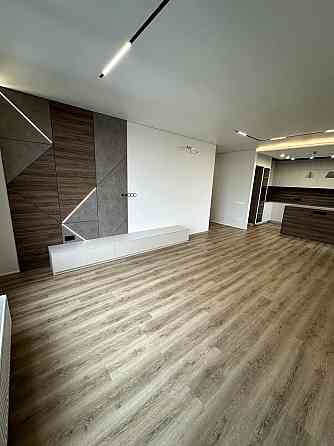 Продаж Квартира 3-кімнатна, 19/25 поверх на Європейського Союзу вул., д. 41А Київ