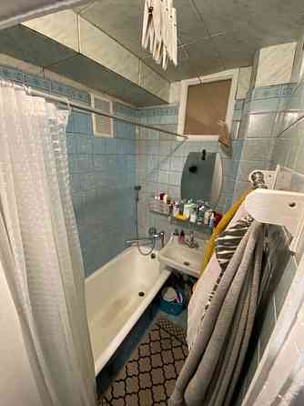 Продаж Квартира 2-кімнатна, 4/5 поверх на Едуарда Вільде, 3А Киев