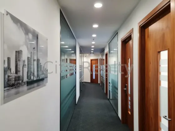 Сдаётся Офисные помещения площадь 70 кв.м 8-й этаж Киев Болсунівська 13-15 Киев