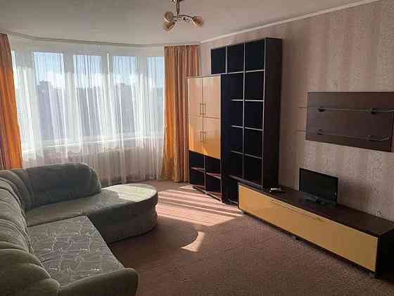 Оренда Квартира 1-кімнатна, 22/25 поверх на ул. Елены Пчилки Kiev