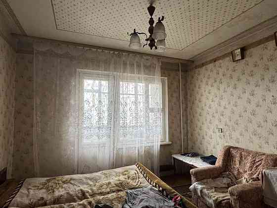 Продаж Квартира 4-кімнатна, 13/16 поверх на Градинська вул., д. 18 Київ