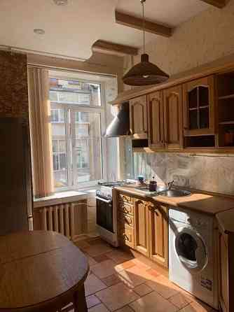 Оренда Квартира 3-кімнатна, 4/5 поверх на ул. Ивана Франко Київ