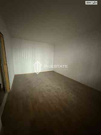 Продаж Квартира 3-кімнатна, 21/25 поверх на вул. Урловская Київ