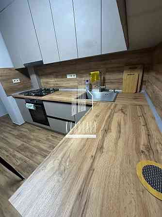 Продаж Квартира 1-кімнатна, 2/9 поверх на Каштановая вул., д. 8 Киев