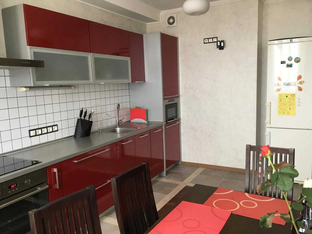 Оренда Квартира 3-кімнатна, 36/36 поверх на Срібнокільська, 1 Kiev - photo 2