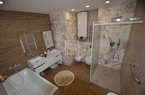 Оренда Квартира 4-кімнатна на вул. Ділова Kiev