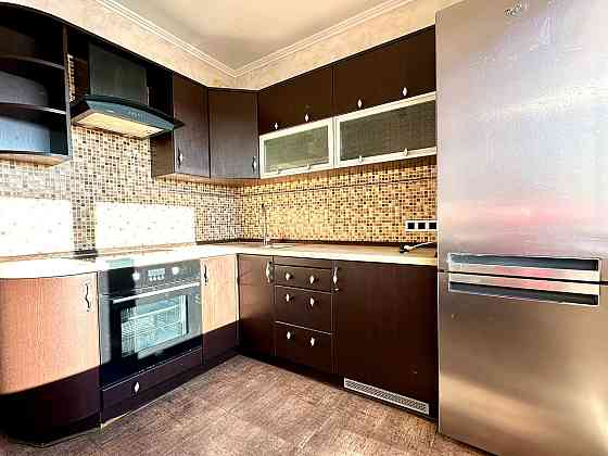 Оренда Квартира 2-кімнатна, 10/16 поверх на Глушкова, 49 Kiev