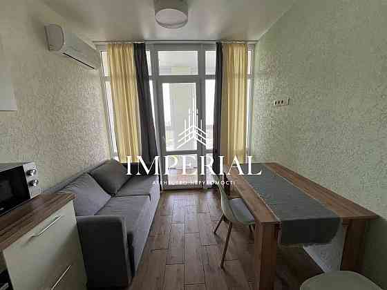 Оренда Квартира 12-кімнатна, 17/25 поверх на вул. Науки Киев