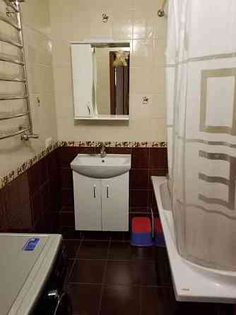 Оренда Квартира 2-кімнатна, 21/25 поверх на ул. Урловская, 23 Киев