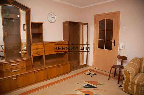 Оренда Квартира 1-кімнатна на вул. Антоновича Киев