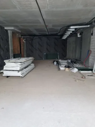 Premises in a new shopping mall, Red Line, separate entrance. Under final renovation (long vacations for arrival). Dnipro