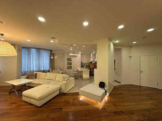 Продаж 3к Квартира 126.9 кв.м Василя Тютюнника вул. Kiev