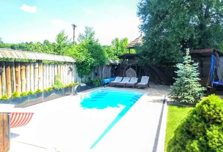 382 House for rent with swimming pool Kiev - photo 3