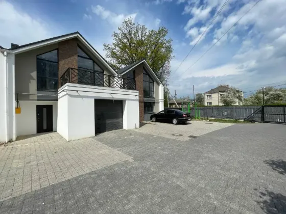Продажа 2-этажный Таунхаус  139.7 кв.м 3 комн. на вулиця Федорченка, 24 Ивано-Франковск