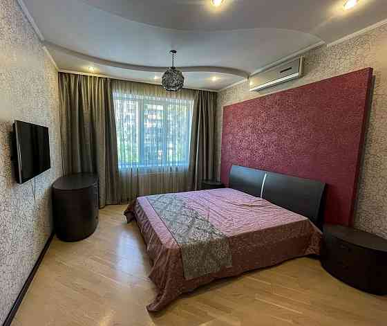 Продаж Квартира 4-кімнатна, 4/10 поверх на Малиновского Маршала ул., 48А Дніпро