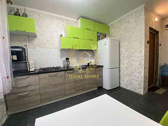 Продаж Квартира 3-кімнатна на Каштановая ул., 10 Kiev