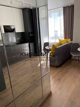 Оренда Квартира 1-кімнатна, 23/25 поверх на Драгоманова ул. Kiev