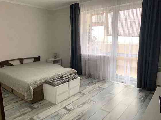 Оренда Квартира 2-кімнатна, 13/20 поверх на бул. Дарницкий Київ