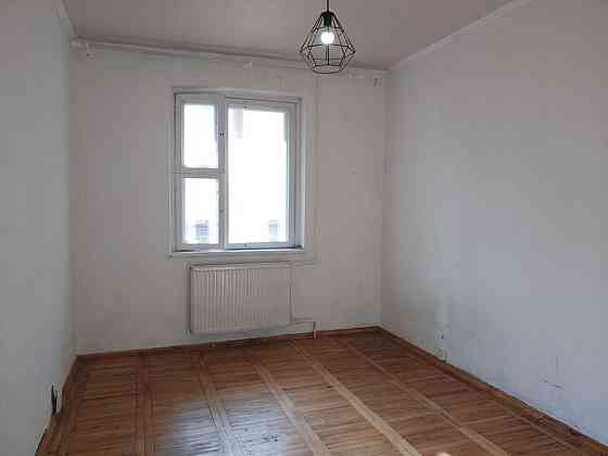 Продаж Квартира 2-кімнатна, 3/10 поверх на Вишняковская, 8 Киев