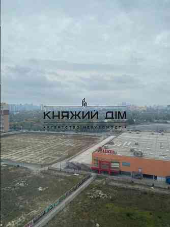 Продажа 3-х комнатной студио ,ул.Пчелки 6 А .м.Позняки Київ