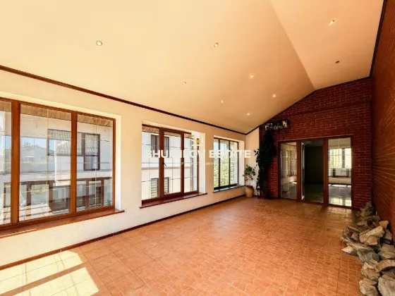 An incredible apartment for sale (Bilohorshcha St.) L'viv