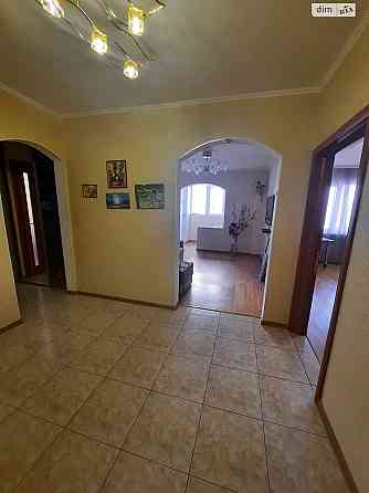 Оренда Квартира 3-кімнатна, 8/16 поверх на Урлівська, 7 Київ