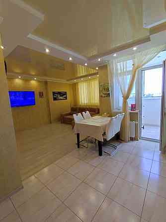 Продаж Квартира 3-кімнатна, 21/25 поверх на Ревуцького, 7В Київ