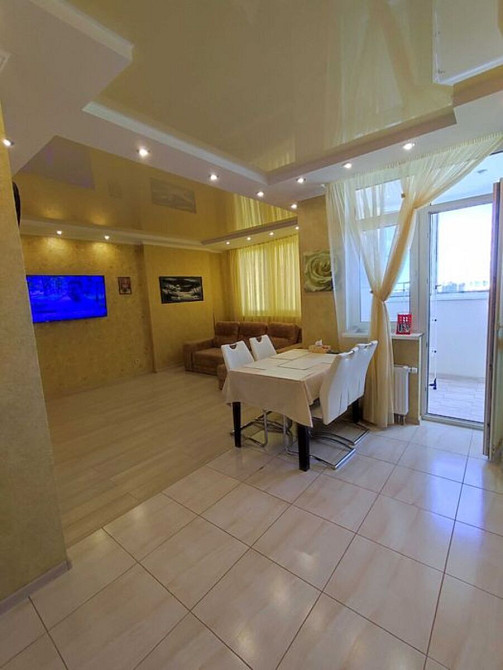 Продаж Квартира 3-кімнатна, 21/25 поверх на Ревуцького, 7В Київ - фото 1