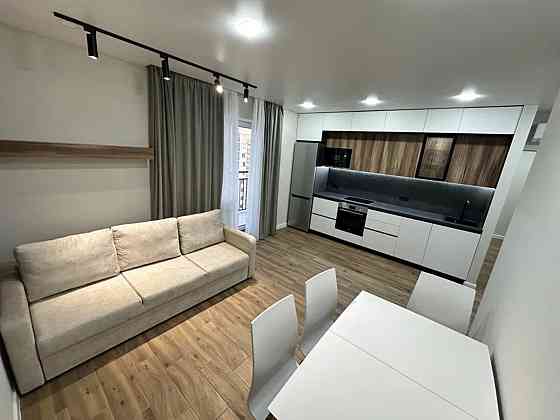 Продаж Квартира 2-кімнатна, 18/19 поверх на Жемчужная ул., 12 Одесса