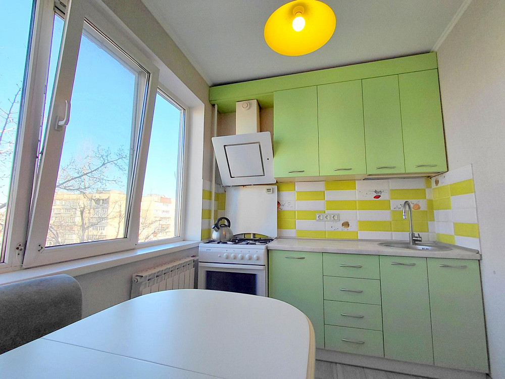 Продаж Квартира 3-кімнатна, 8/10 поверх на Володимира Івасюка вул., д. 30 Киев - изображение 3