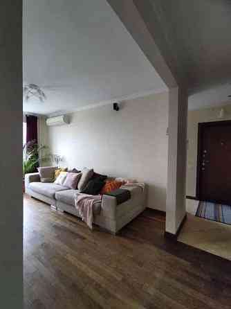 Оренда Квартира 3-кімнатна, 8/9 поверх на ул. Академика Ромоданова Київ