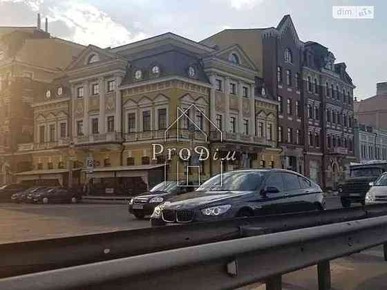 Продаж 2к квартири 33 кв. м на вул. Набережно-Хрещатицька 7 під офіс Київ