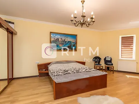 Продаж 2-поверховий   250 кв.м 5 кімн. на Горіхівська вулиця 118Б Чернівці - фото 2