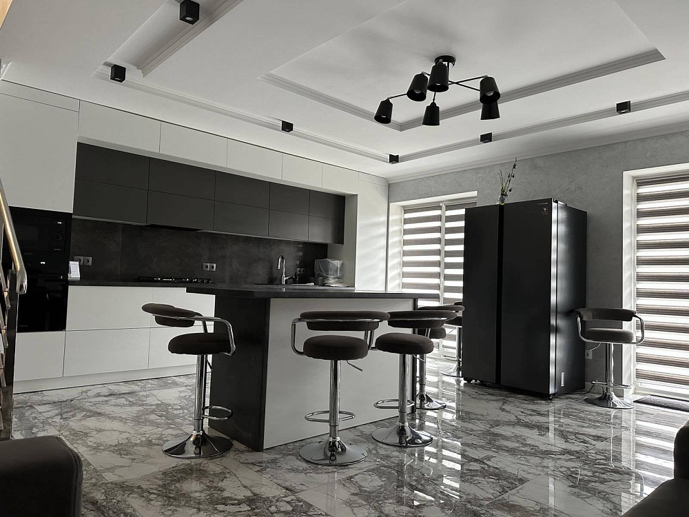 Продається котедж з ремонтом без комісії  - фото 1