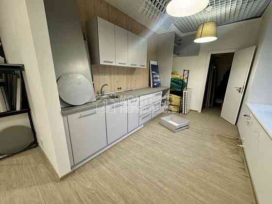 Оренда офісне приміщення на вул. Свободи приміщень - 2, поверх - 4/8 Kharkiv