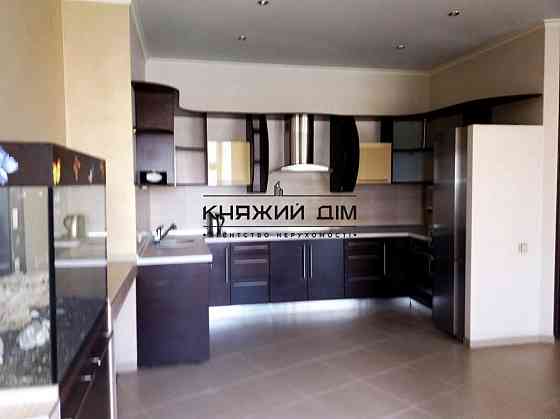 Оренда Квартира 3-кімнатна, 7/26 поверх на Старонаводницкая ул. Київ