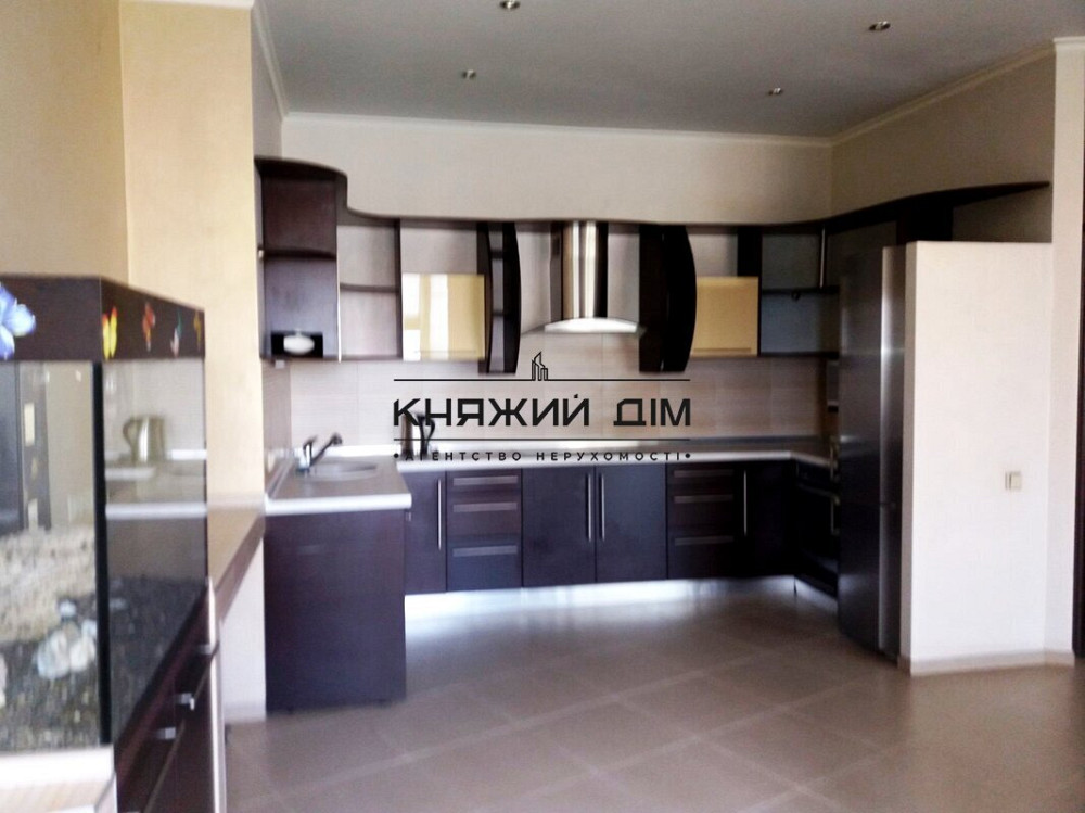 Оренда Квартира 3-кімнатна, 7/26 поверх на Старонаводницкая ул. Київ - фото 1