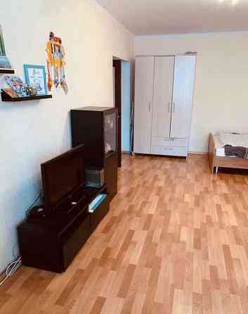 Оренда Квартира 1-кімнатна, 3/9 поверх на вул. Велика Васильківська, 132 Київ