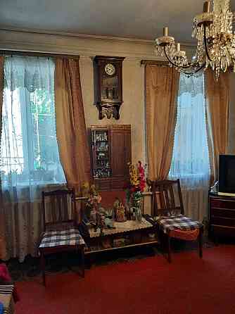 Дом с гаражом в центре Таирова! Одеса