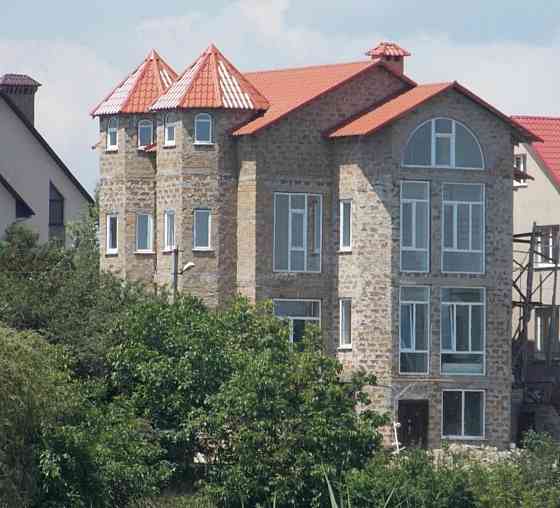 Продам замок  у озера! Между Малой и Большой Долиной Молодижне