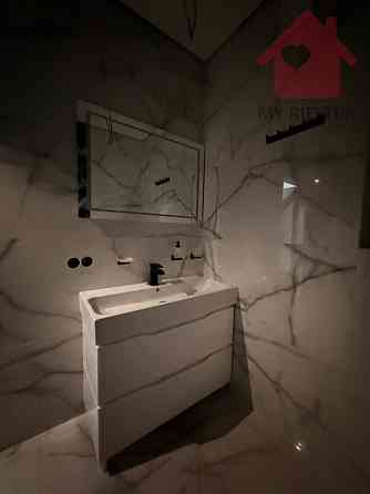 Продаж Квартира 2-кімнатна, 3/4 поверх на Головна 